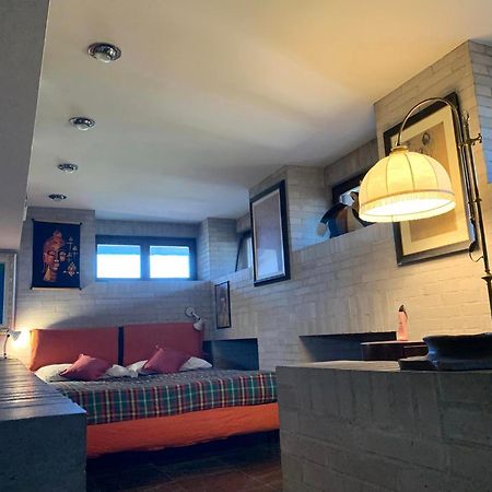 La Casa Dei Nonni Di Leini' Villa Luaran gambar